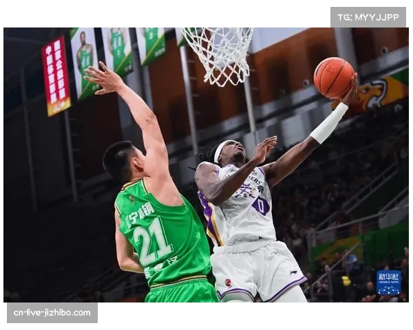 【2026年4月CBA联赛·赛中·花絮辽宁主场为功勋球迷举办纪念仪式，温情氛围感动全场